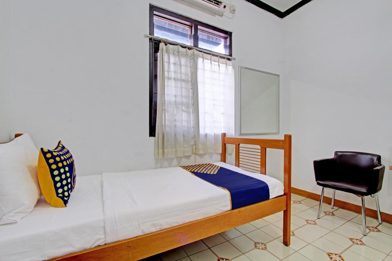 Spot On 92623 Mw 46 Guesthouse Pakualaman Esterno foto